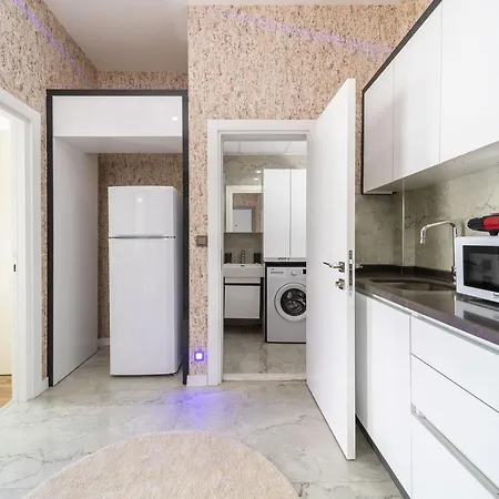 Missafir Distinguished Flat With Modern Interior Close To Beach In Muratpasa, Antalya *